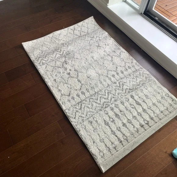 Turkish Rug - Picture 1 of 1